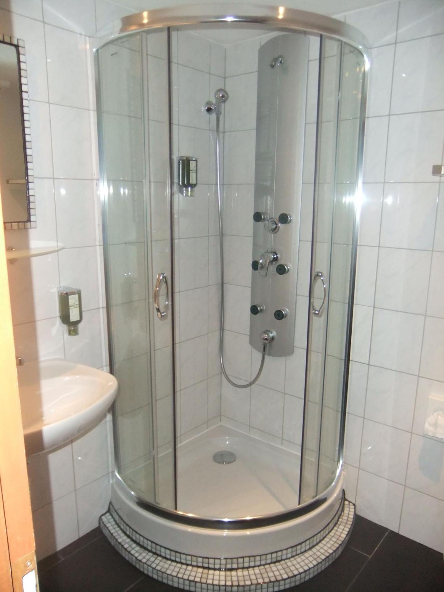 Hotel Weisshorn Goms Номер фото