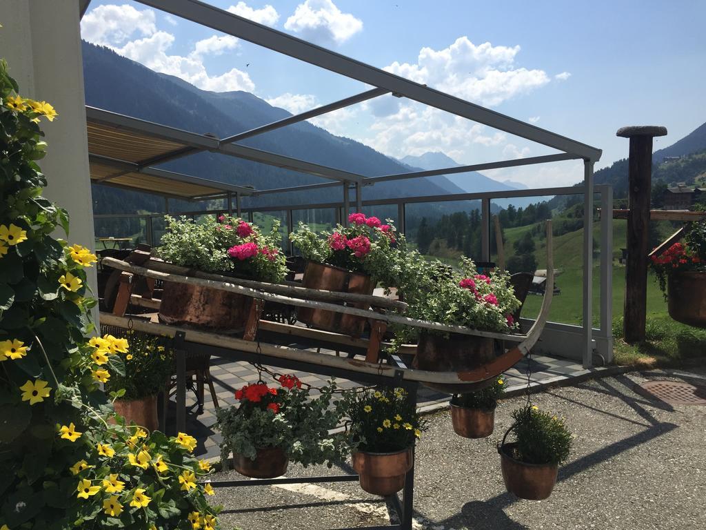 Hotel Weisshorn Goms Экстерьер фото